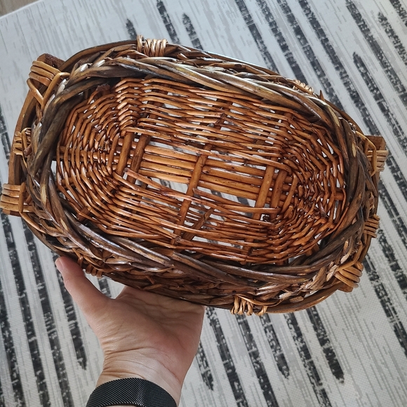 Vintage wicker basket with handles - Picture 3 of 3